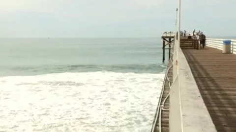 Cameron Foster bonks Darius Ferdynand